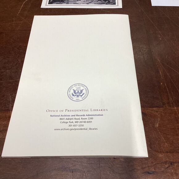 Ronald Reagan Presidential Library & Museum + US Constitution Picture Card - Picture 6 of 12